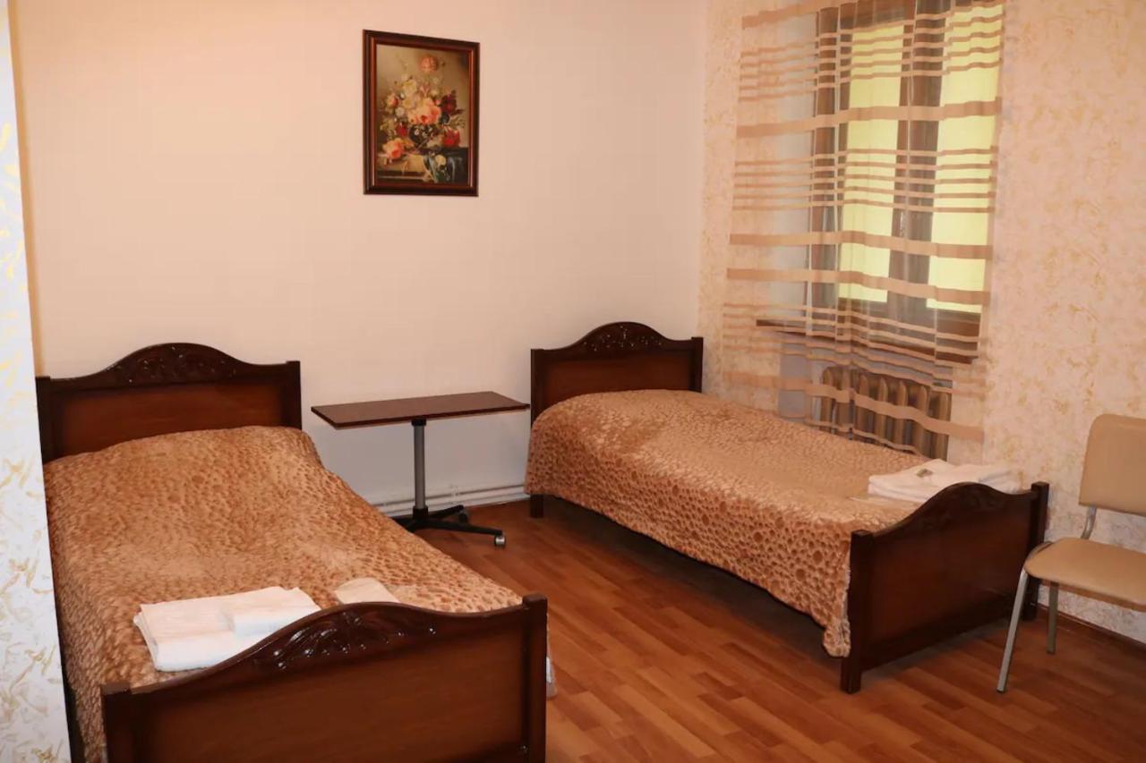 Hotel 333 Yerevan Bagian luar foto