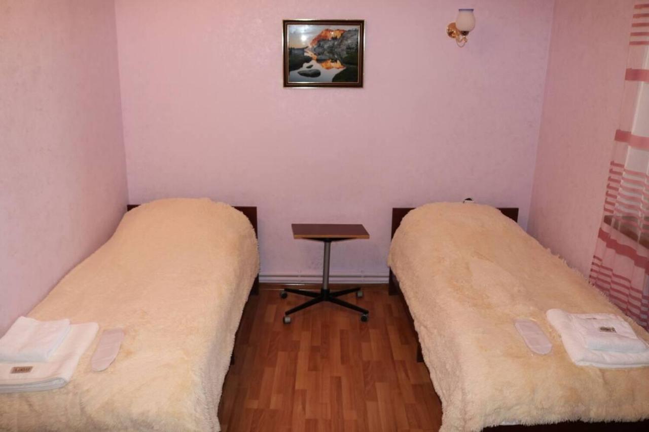 Hotel 333 Yerevan Bagian luar foto