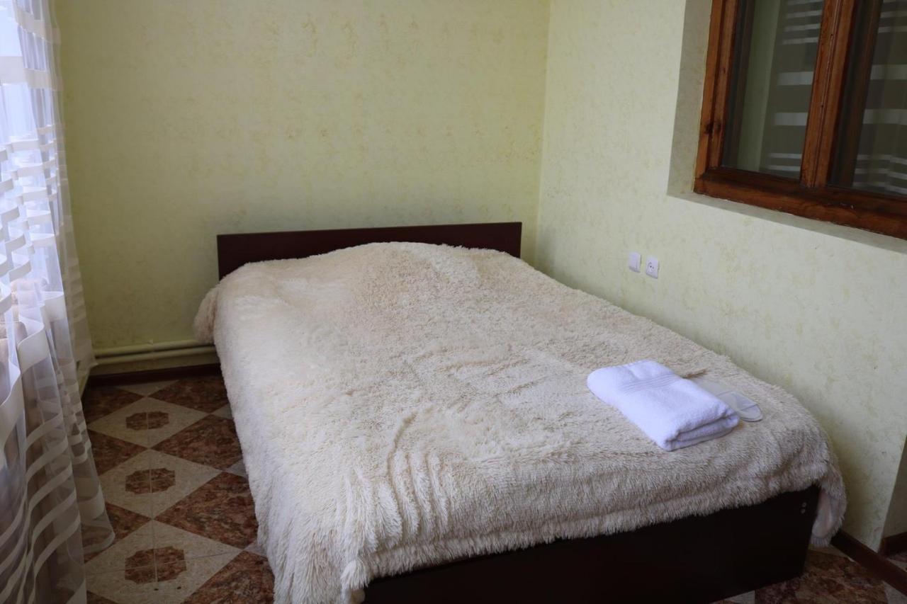 Hotel 333 Yerevan Bagian luar foto