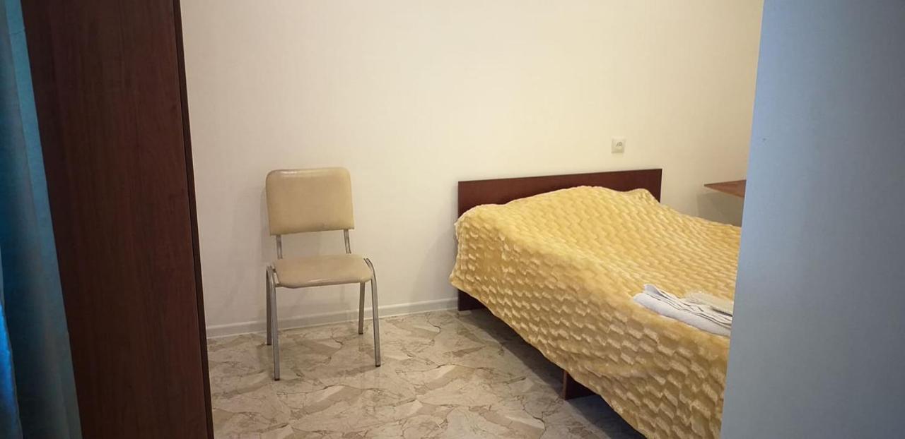 Hotel 333 Yerevan Bagian luar foto