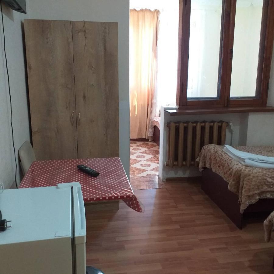 Hotel 333 Yerevan Bagian luar foto