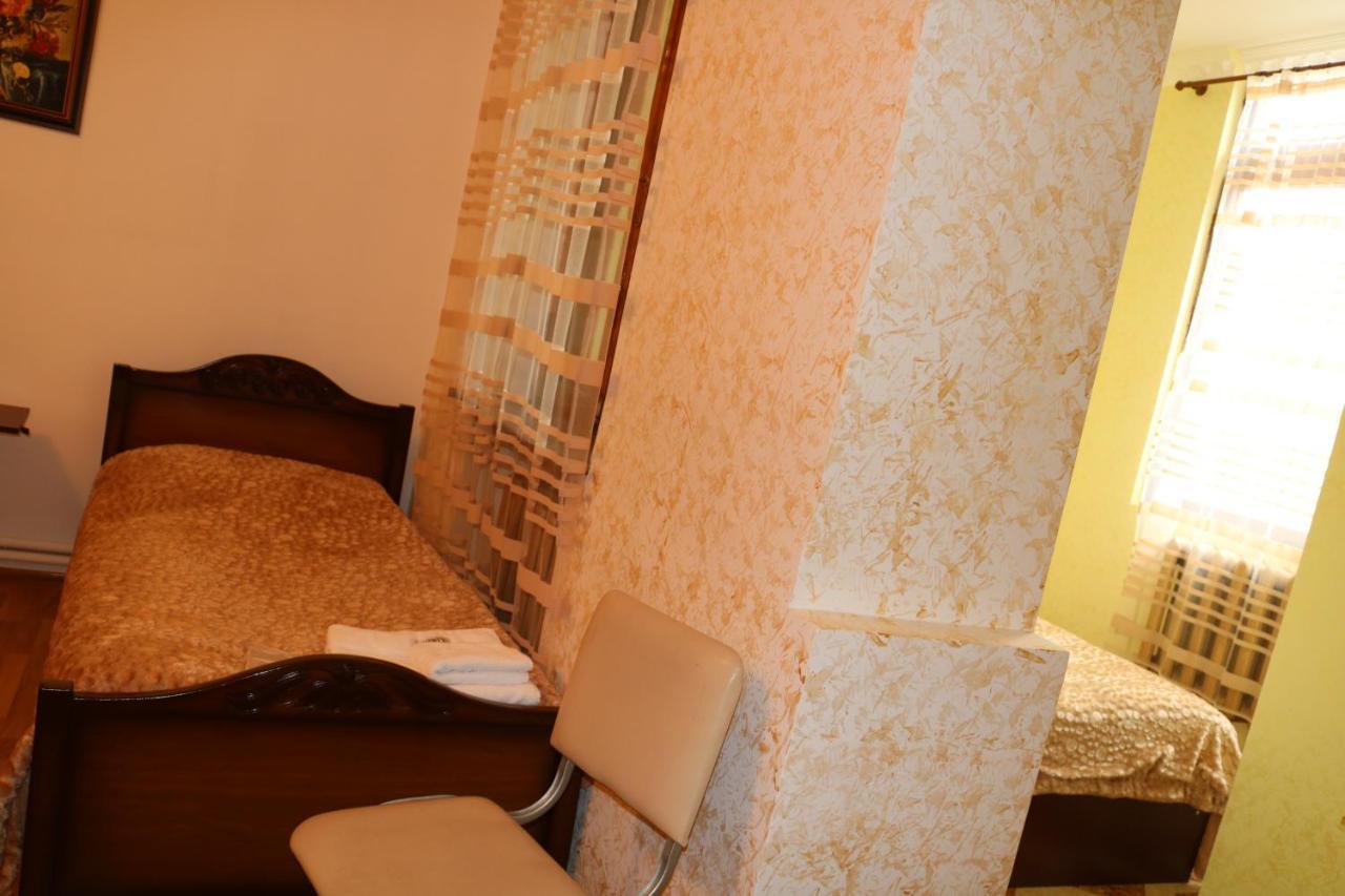 Hotel 333 Yerevan Bagian luar foto