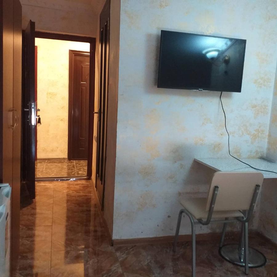 Hotel 333 Yerevan Bagian luar foto